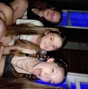 Meet your Posher, Casey